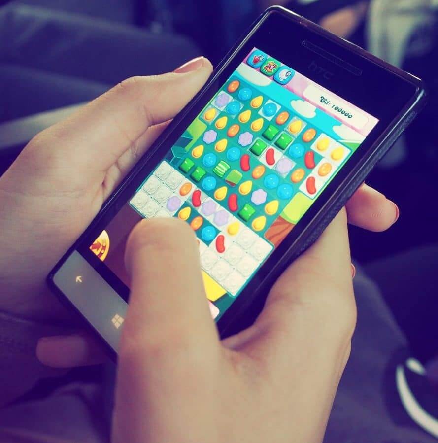 teach the person picking their skin to play games on their mobile